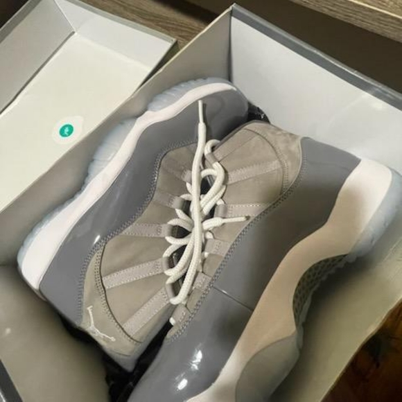 Cool Grey Jordan 11 - Picture 4 of 4